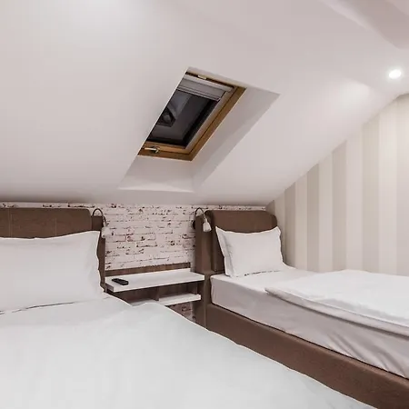Hostel Centrum Sobe *
